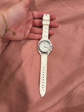 White vintage Coach watch